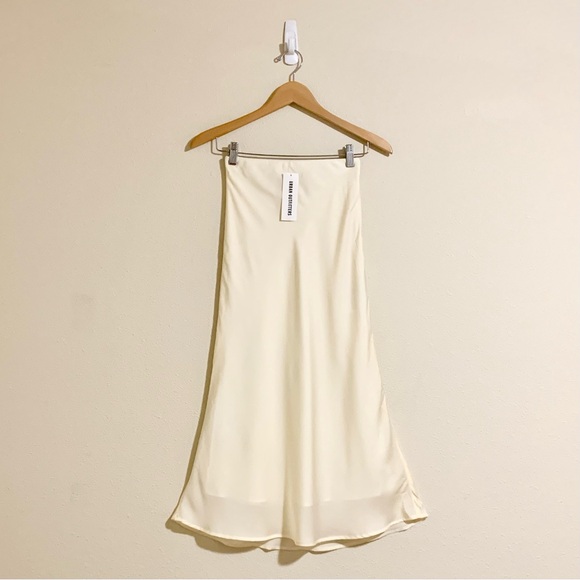 UO | Rowan Midi Slip Skirt - Picture 2 of 9